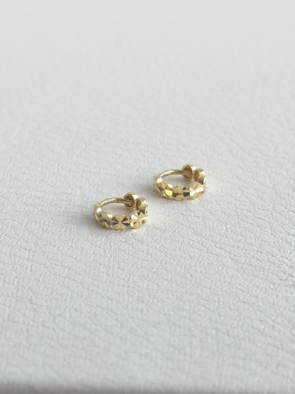 14k Gold one touch Cut-Out Hoop Earrings