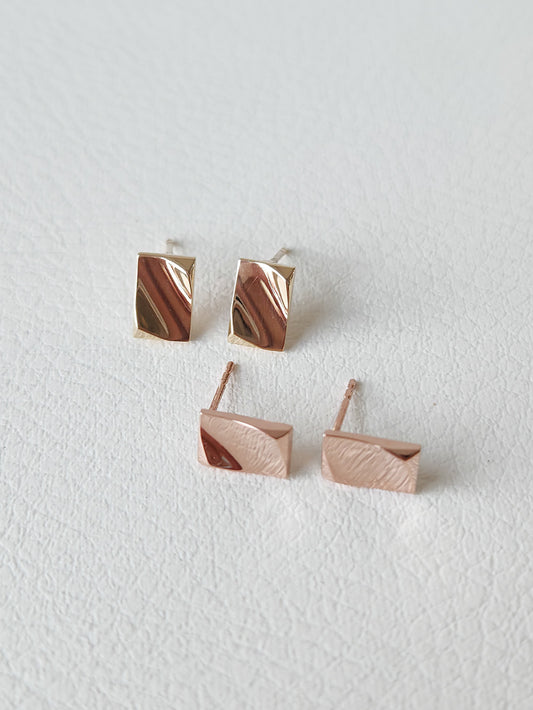 14k Gold Rectangular Curved Earrings