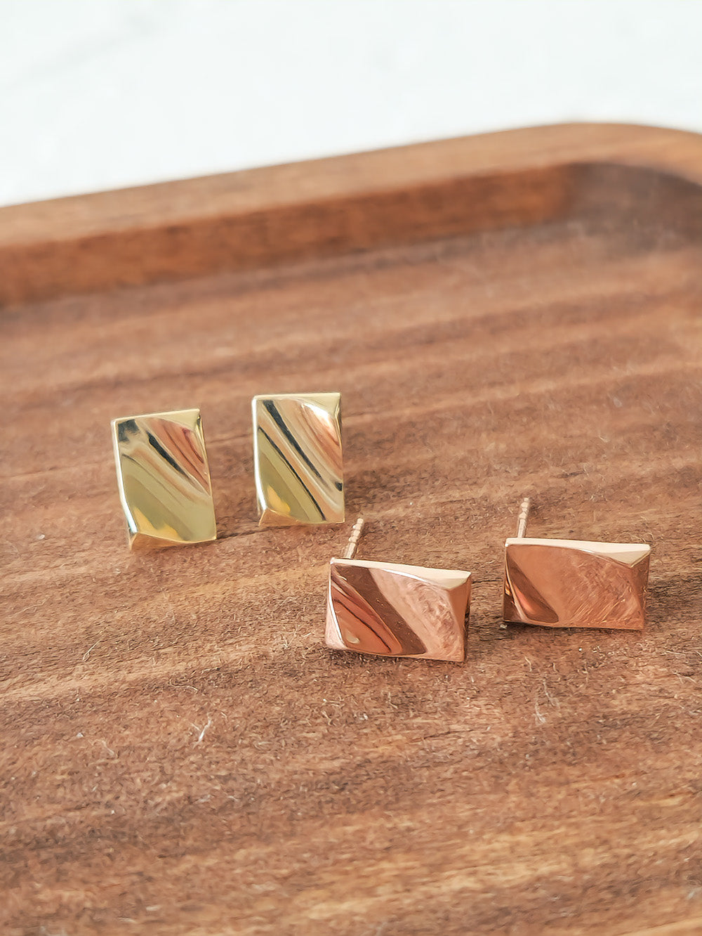 14k Gold Rectangular Curved Earrings